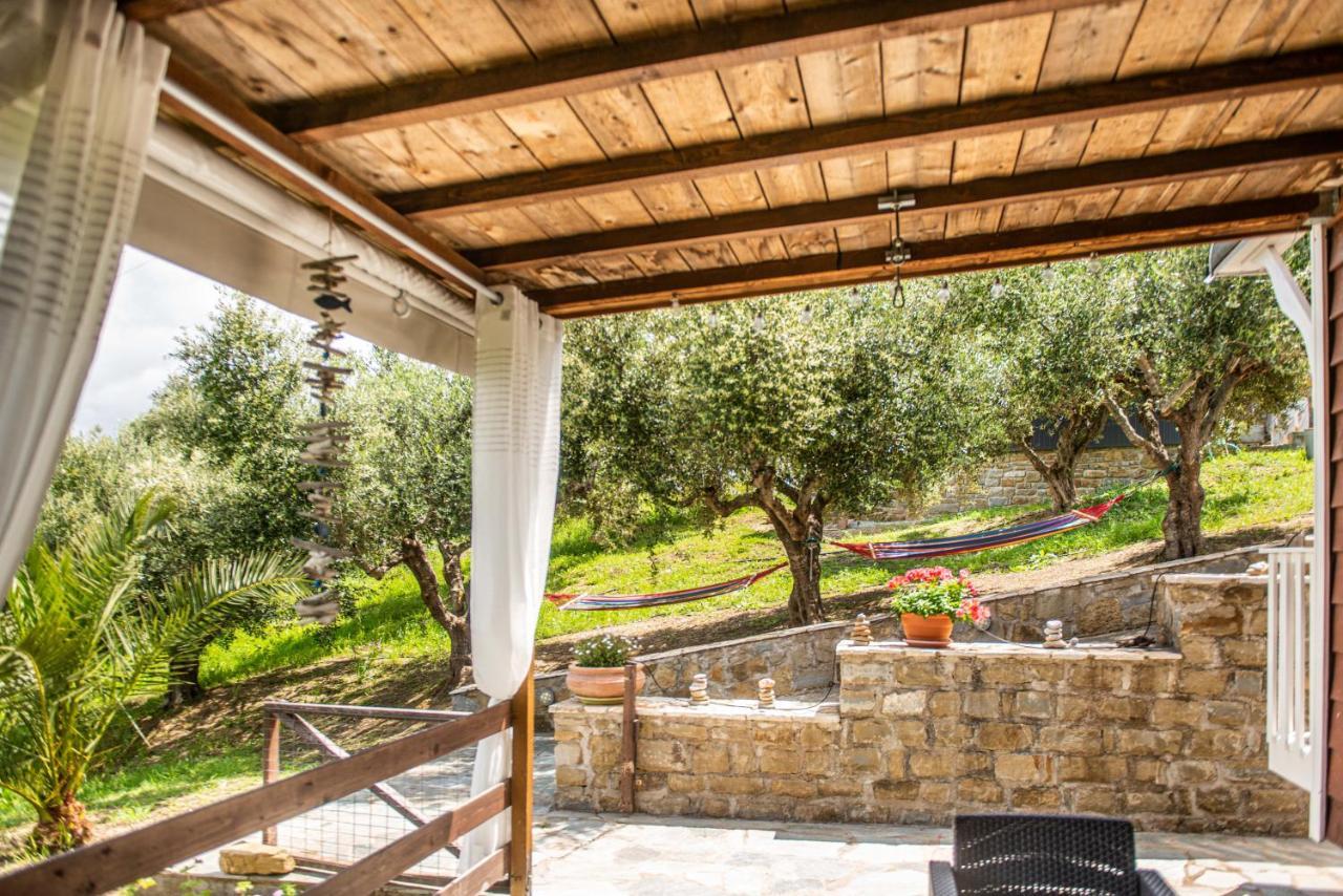 Hakuna Matata Holidays Wooden Lodge With Airco & Pool In Greek Olive Grove Methóni Kültér fotó