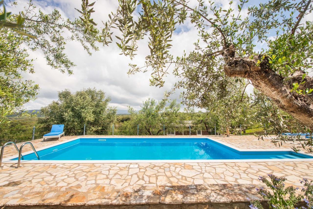 Hakuna Matata Holidays Wooden Lodge With Airco & Pool In Greek Olive Grove Methóni Kültér fotó