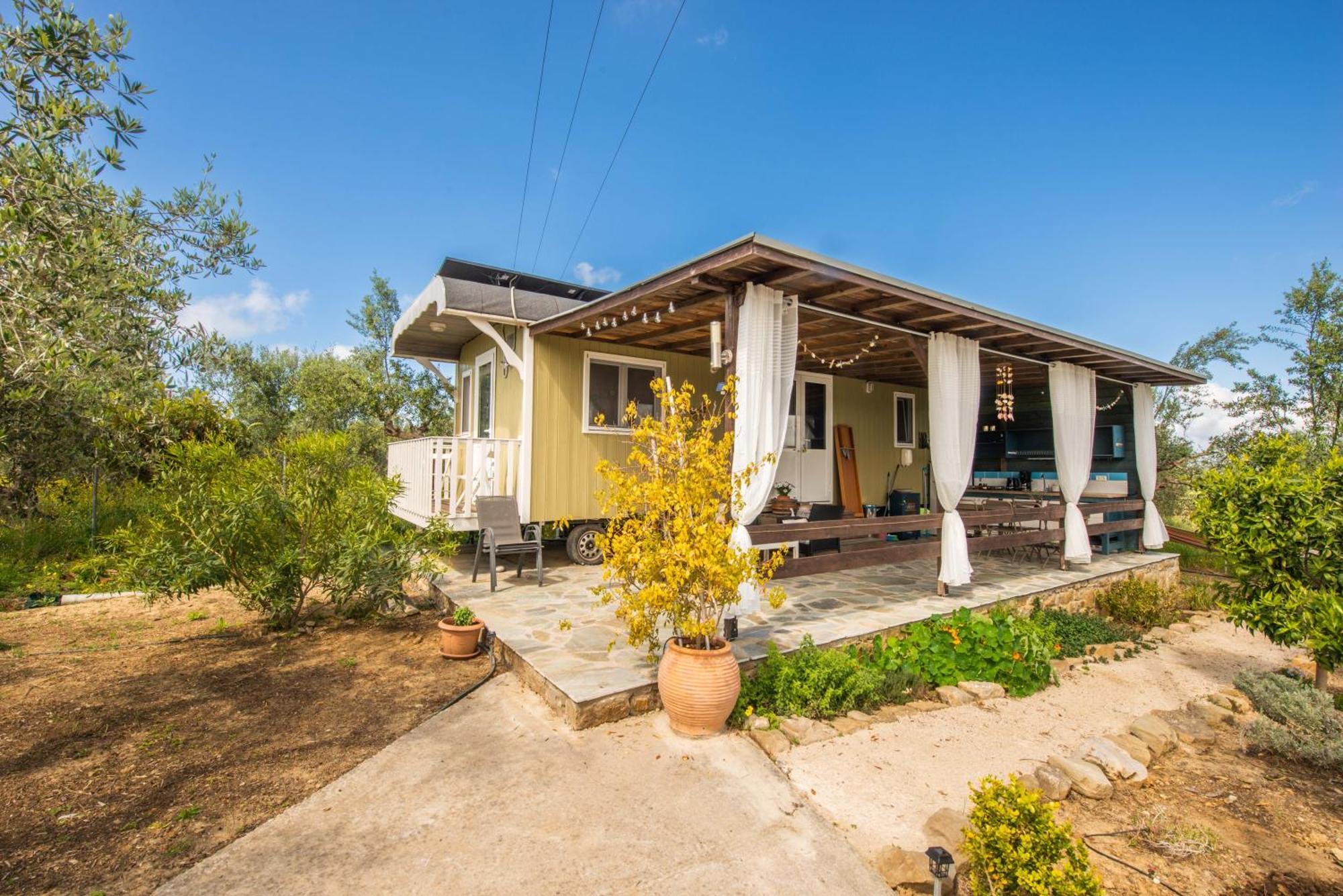 Hakuna Matata Holidays Wooden Lodge With Airco & Pool In Greek Olive Grove Methóni Kültér fotó